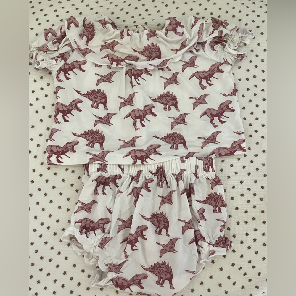 Kate Quinn Bamboo Pink Dino Set